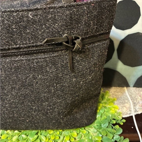 Kate Spade Charcoal Bag with Floral Interior - Picture 2 of 12